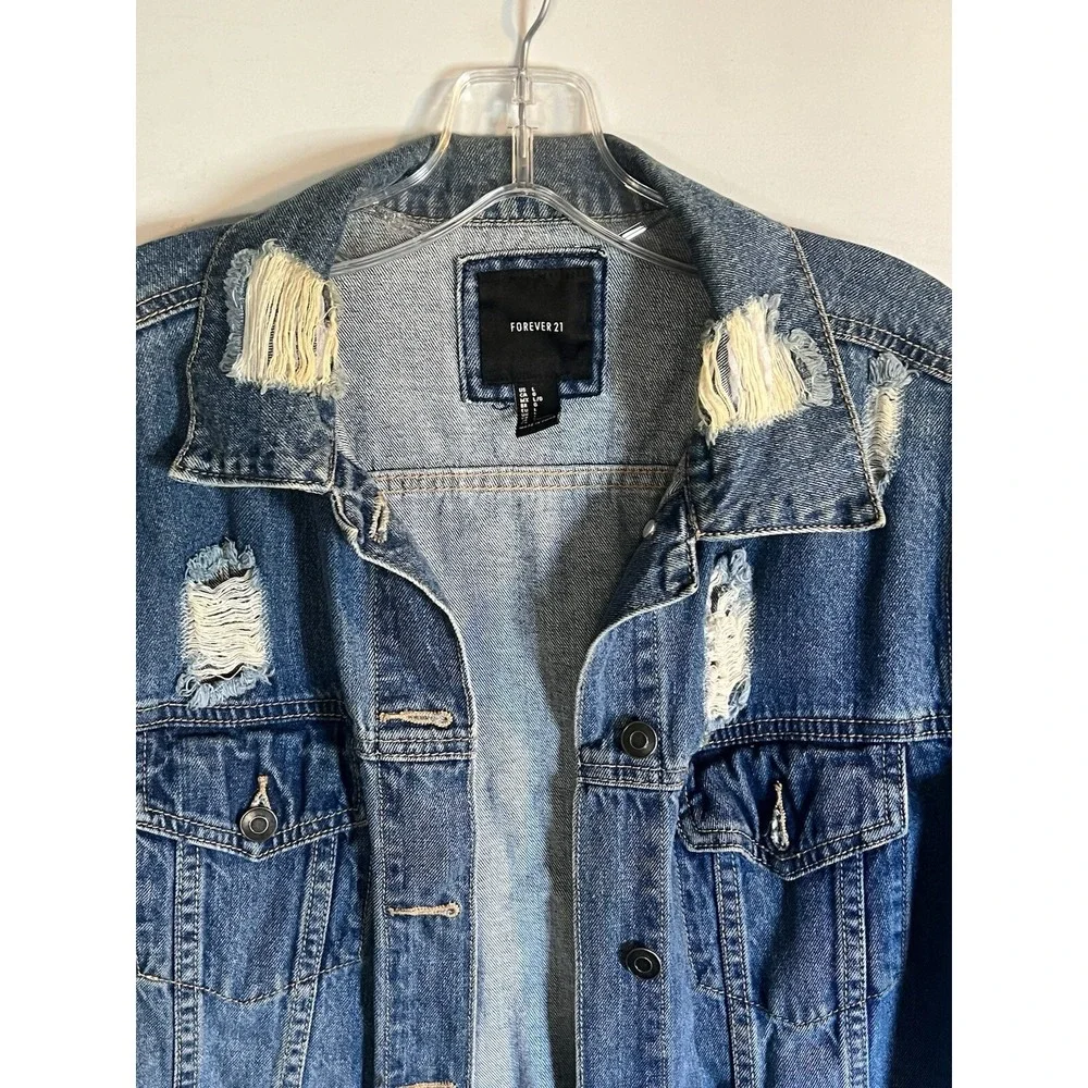 FOREVER 21‎ WOMENS DENIM JACKET SIZE L DISTRESSED DESTROYED BLUE OVERSIZED JEAN